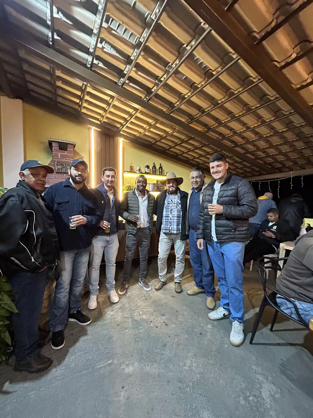 Amauri Damião reunido com moradores e lideranças na casa de Geraldo, em Viçosa